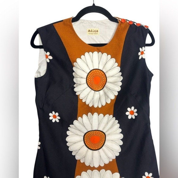 VTG 1960's ALICE Polynesian Daisy Hippie Hawaiian Mini Dress Retro Art to Wear - Picture 4 of 13